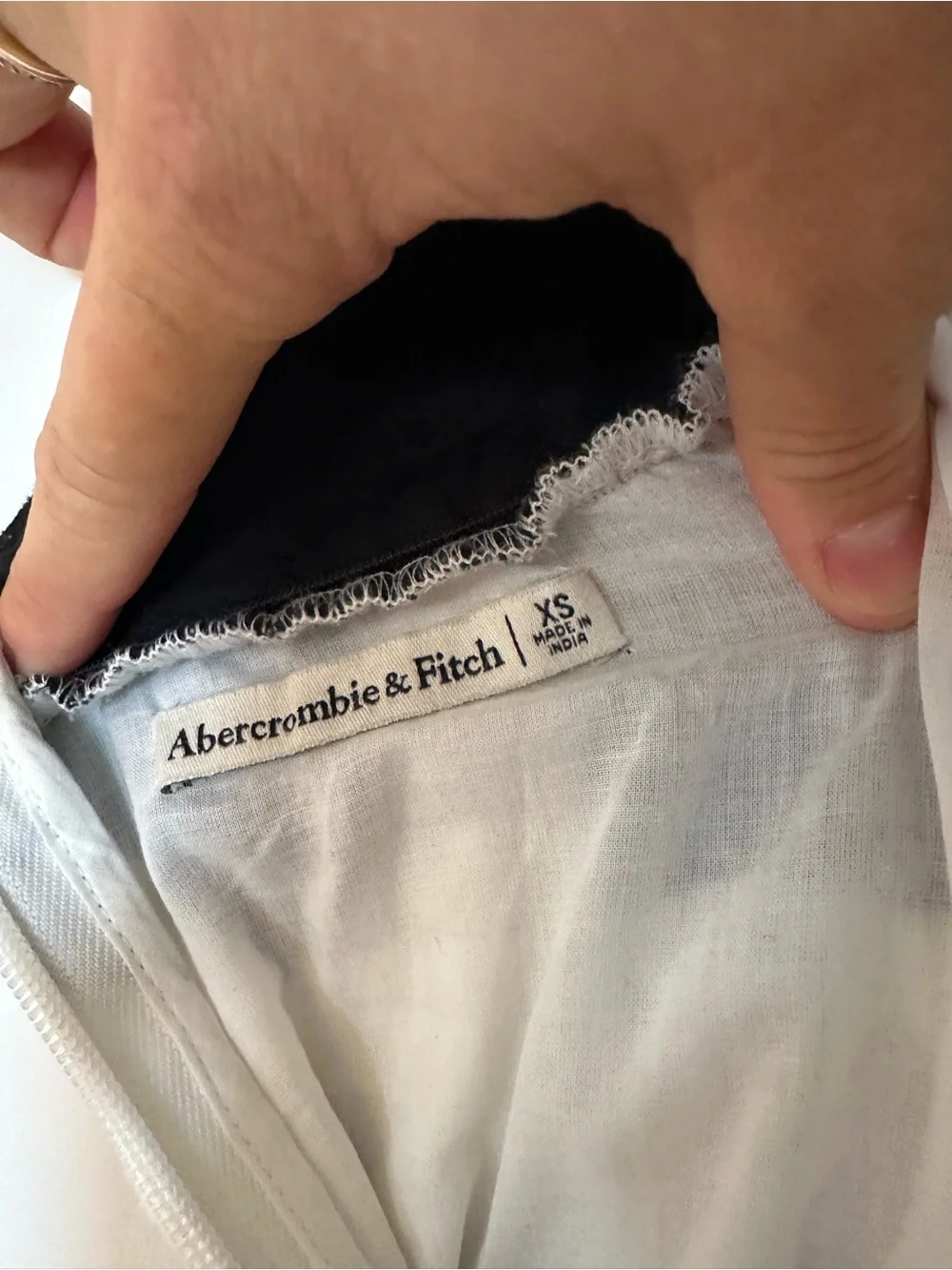Abercrombie & Fitch Black and White Printed Linen-Feel Maxi Dress